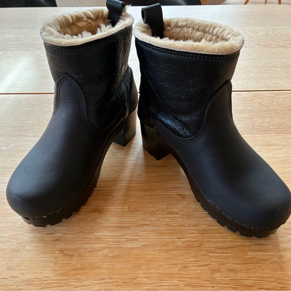NWOB No. 6 pull on Shearling-clog boots in black mid-tread sz 39